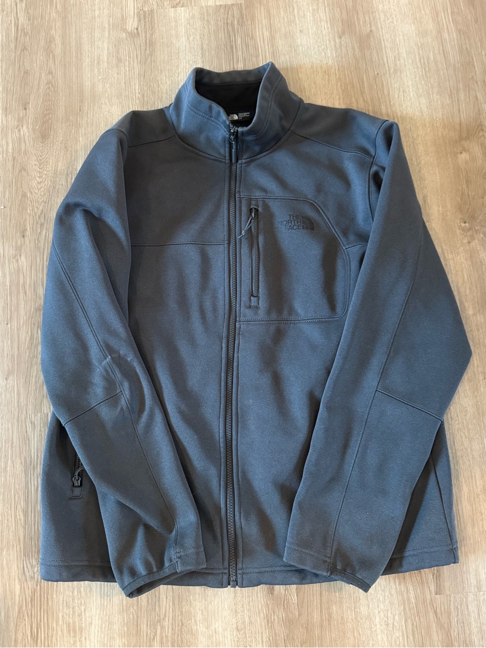 Men’s The North Face full zip jacket size L